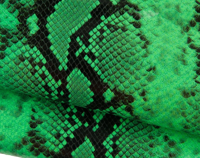 Green Python Print Leather Hide, italian Snake Embossed cow Leather, emerald Green Snake Print 0.7-0.9 mm  B19017-ST La Garzarara
