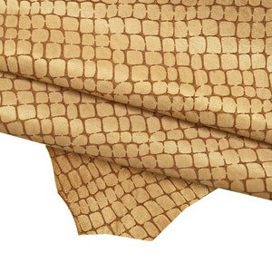 PELLE stampa COCCODRILLO beige perlato, pellame morbido sportivo, capra stampa cocco con perla oro B16153-VT La Garzarara