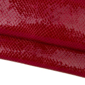 Pelle PITONE rosso, capra LUCIDA stampa rettile, pellame serpente morbido per hobbisti B17678-ST La Garzarara
