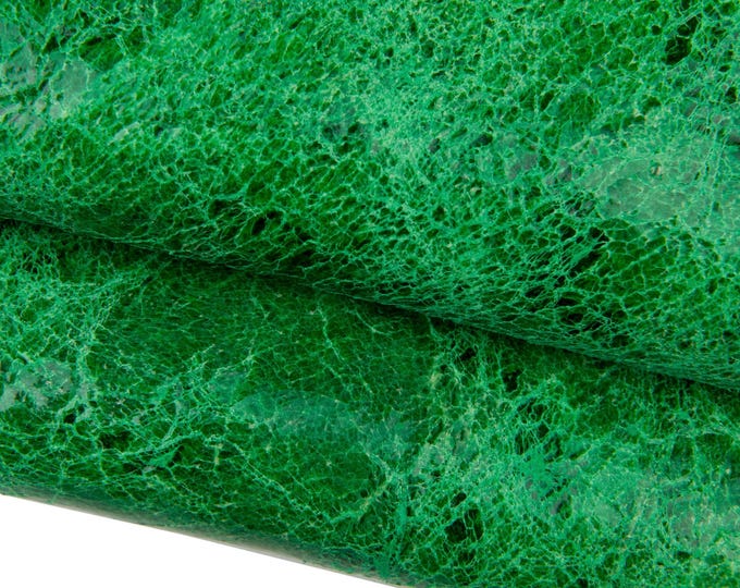 Green CRACKLED leather hide, glossy aged DISTRESSED cowhide, soft calfskin for hobbyists B17872-ST La Garzarara