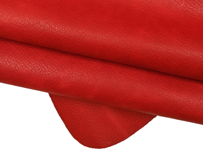 Red SPORTY leather hide, semi glossy calfskin with shades, vintage pebble grain printed cowhide, medium softness B16050-VT La Garzarara