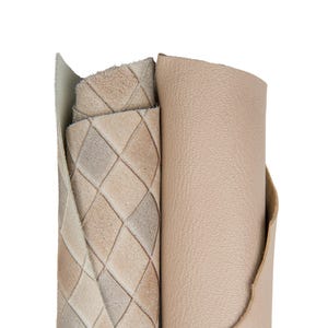 Lotto 2 pelli abbinate beige: capra con grana e vitello scamosciato stampa GEOMETRICA - pellami di lusso per hobbisti B17751-ST La Garzarara