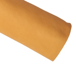 Pellame MORBIDO giallo, pelle di agnello con grana superfina, nappa tinta unita 0.6 - 0.7 mm B16737-TU La Garzarara