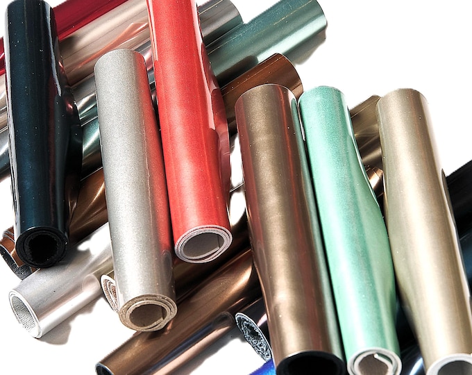 METALLIC PATENT Leather Scraps in Assorted Colors - 10 random Smooth Solid Tones leather pieces 6x5" / 15x12 cm      RT301 La Garzarara