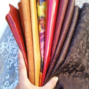 10 Ritagli di pellami unici selezionati, toni GIALLO, ARANCIONE e ROSSO, pezzi di pelle assortimento mix di fantasie come da foto   RT53
