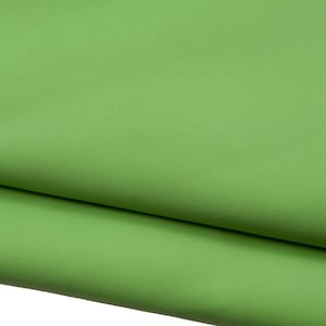 Pelle LISCIA verde pisello, pellame di NAPPA morbida semi lucida ideale per calzature e abbigliamento B16960-TU La Garzarara