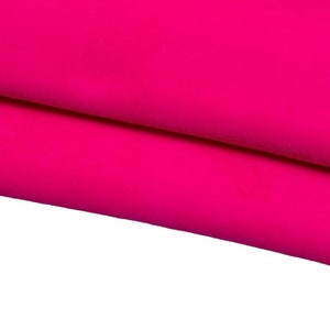 Pelle CAMOSCIO fucsia, pellame scamosciato colore vivace rosa acceso, materiale morbido per fai da te B17078-TU La Garzarara