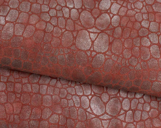 Burgundy CROCODILE embossed leather skin - with silver shades, sporty soft ROUGH goatskin, printed hide, 0.8 - 1.0 mm B19616-ST La Garzarara