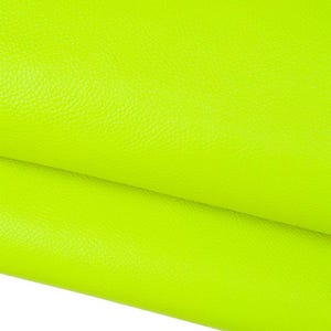 Pellame giallo FLUORESCENTE con grana, vitello lucido morbido, pelle sportiva 1.5  1.7 mm B16749-TU  La Garzarara