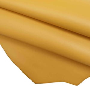 PELLE GIALLA morbida, pellame giallo liscio, vitello pieno fiore 1.- 1.3 mm qualità premium,  ideale per artigianato B13066-TU La Garzarara