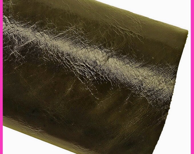 Dark green VEGETABLE tan leather skin, glossy wrinkled goatskin, sporty vintage hide, 0.7 - 0.8 mm B16363-VT La Garzarara
