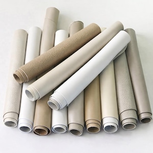 Lederreste in hellen Farben, weiße, beige und cremefarbene Lederreste, zufällige Auswahl großer Lederstücke B115