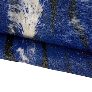 Pelle cavallino ZEBRATO bluette, vitello animalier laminato di lusso, pellame pony stampa zebra B17423-CV La Garzarara