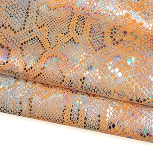 Pellame stampa serpente laminato OLEOGRAFICO, camoscio arancione stampa PITONE iridescente, pelle per fai da te B17823-MT(st)  La Garzarara