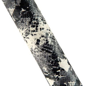 REPTILE printed leather skin, black & white snake textured cowhide, PYTHON pattern on goatskin hide, 0.6 - 0.9 mm B19283-ST  La Garzarara