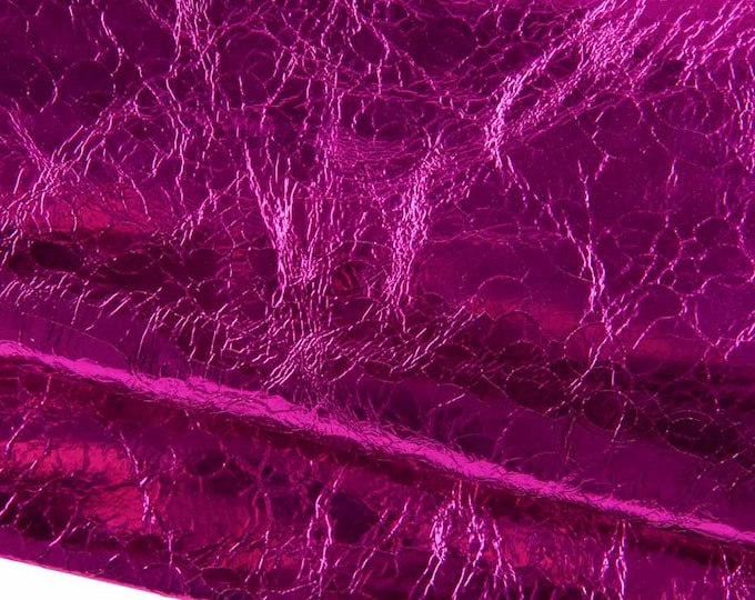 FUCHSIA metallic leather skin, deep pink WRINKLED goatskin, soft bright skin 0.7 -0.9 mm ideal for duy projects B19065-MT La Garzarara