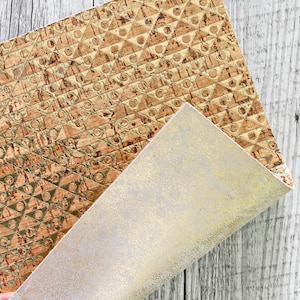 Fogli di SUGHERO naturale stampa figure geometriche oro e PELLE nei toni oro e bianco accoppiata nel retro  15x12 / 25x20 / 30x30 cm  B956