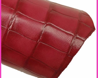 BURGUNDY crocodile embossed leather skin, glossy croc printed goatskin, wine red medium softness skin, 0.9-1.1 mm B16256-ST La Garzarara