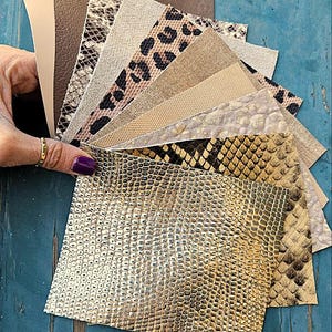 10 Ritagli di pellami unici selezionati,BEIGE e MARRONE, stampe varie, laminate e non, pezzi mix di fantasie come da foto RT269 La Garzarara