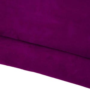 Pelle CAMOSCIO viola, capra scamosciata morbida, pellame tinta unita con buon effetto scrivenza 1.2 - 1.3 mm B17343-TU La Garzarara
