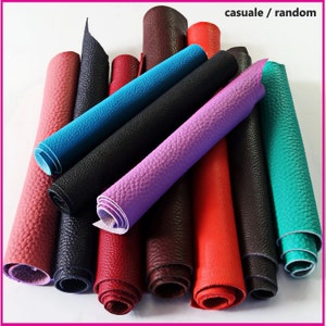 Ritagli di pellami di vitello con grana, pelle martellata in tinta unita, grane e colori casuali   10 pezzi  B108  La Garzarara