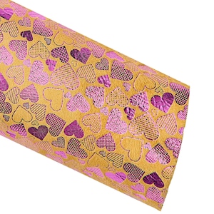Pelle giallo viola stampa CUORI, pellame scamosciato laminato, camoscio su capra metallizzato stampato, morbido, luminoso B16694-MT(ST)