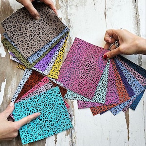 10 Ritagli di pellami unici, stampa mini leopardo, colori vari, assortimento casuale   RT73/B La Garzarara