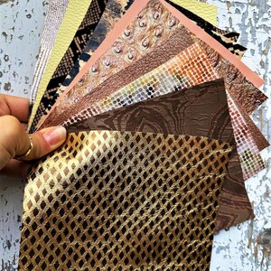 10 Ritagli di pellami unici selezionati, MULTICOLOR,  pezzi di pelle assortimento mix di fantasie come da foto  RT21/B La Garzarara