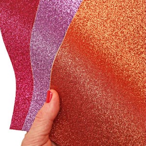 Pezzi di pellami unici selezionati con GLITTER colori vivaci, assortimento scampoli come da foto  30x 30 cm / 25 x 20 cm  RT86  La Garzarara