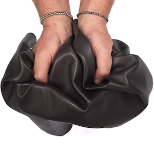 Nappa ABBIGLIAMENTO marrone scuro, pelle morbidissima testa di moro, pellame liscio di agnello 0.7 - 0.9 mm B17592-TU La Garzarara