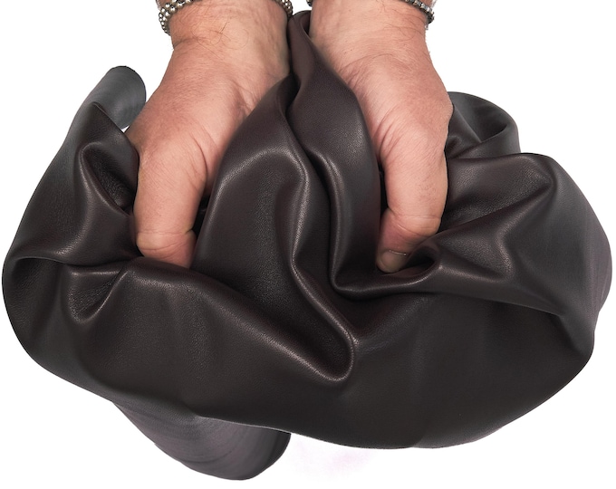 Dark brown NAPPA leather skin for garments, super soft lambskin, smooth sheepskin 0.7 - 0.9 mm B17592-TU La Garzarara