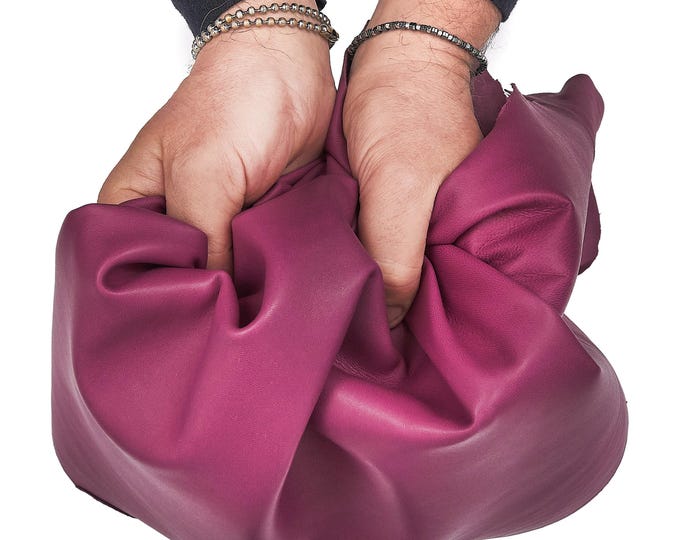 Purple smooth leather skin for GARMENTS and diy projects, soft sheepskin, lambskin 0.8 - 0.9 mm B17594-TU La Garzarara