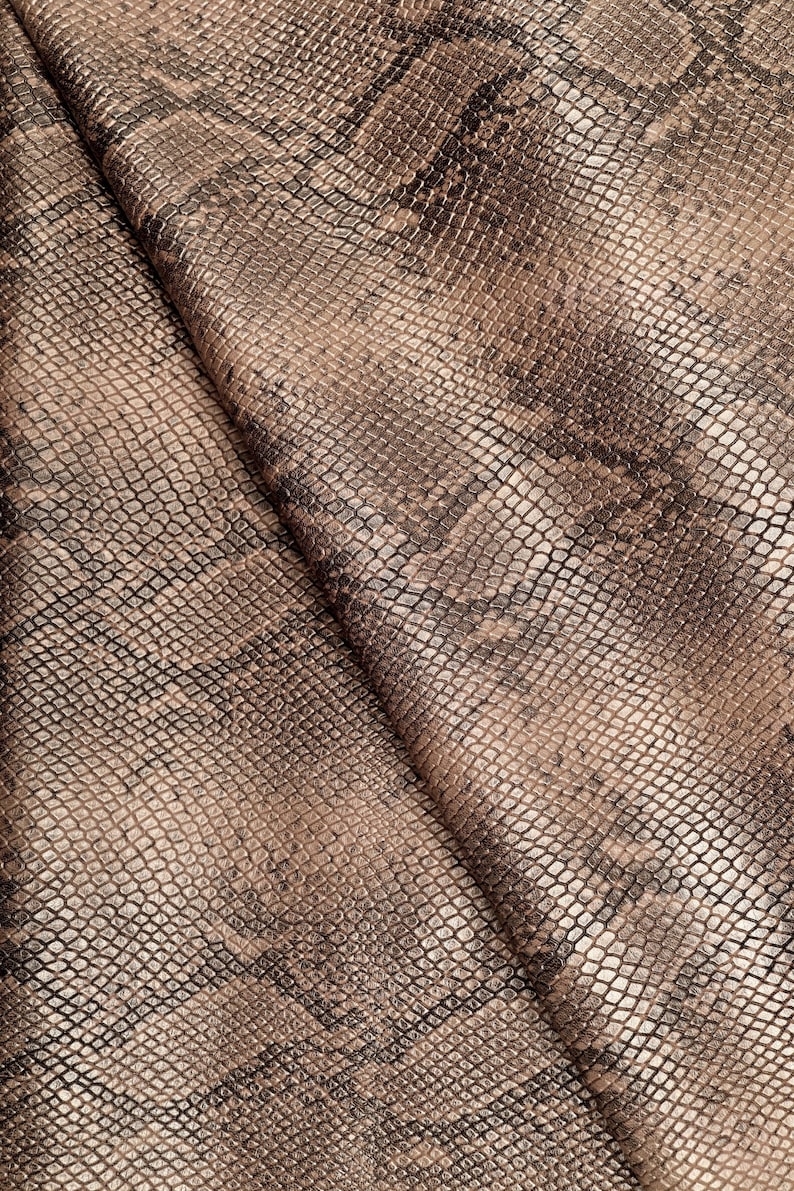 soft skin A7001-ST La Garzarara printed python rock effect bicolor dusty roseblack with a light pearl effect hides Italian leather