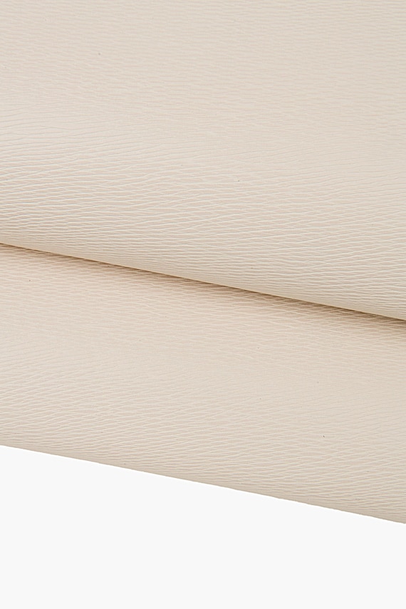 Saffiano PANNA avorio grana fine, pellame beige chiaro effetto saffiano leggero, pelle elegante per borse  B17630-TU La Garzarara