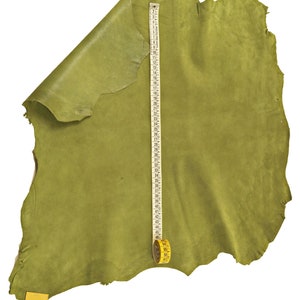 LOTTO di 3 pelli color verde e giallo di camoscio, set di pellami di capra scamosciati morbidi in abbinamento come da foto B14976-TU immagine 7