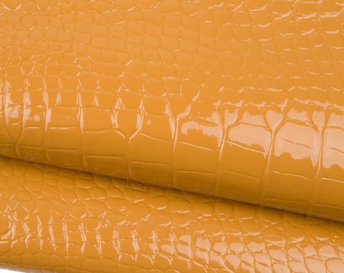 CROCODILE PRINTED calfskin, lilac, beige embossed leathers, alligator pattern on glossy hide B18671-ST La Garzarara