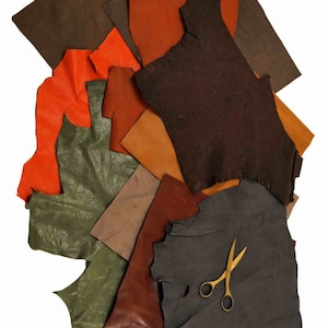 Pack di 10 ritagli di pelle di stile vintage/ sportivo in tinta unita,  spessori e misure varie, scelta casuale   P007 La Garzarara