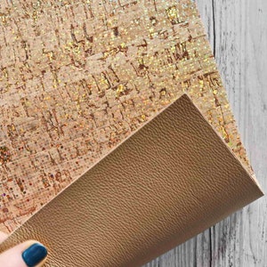 Fogli di SUGHERO naturale stampa oro laminata pixel astratta e PELLE color camel con grana piccola accoppiata nel retro 25 x 20cm  B864