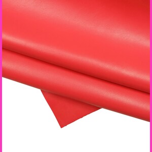 Pelle pieno fiore rosa scuro, vitello lucido morbido,pellame fuxia chiaro per cucito B15091-TU La Garzarara