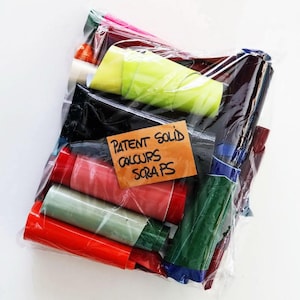 Sacchetto di ritagli di pellami di vernice tinta unita   - 300 gr, 500 gr e 1 kg -     B010 La Garzarara