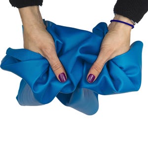 Pelle NAPPA azzurra sottile, pellame agnello azzurro liscio morbido per abbigliamento e hobbisti B17606-TU La Garzarara