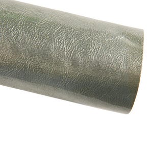 Pelle grigia lucida, capra verniciata NAPLAK, pellame morbido argento effetto STROPICCIATO 0.9 - 1.1 mm B16842-TU La Garzarara