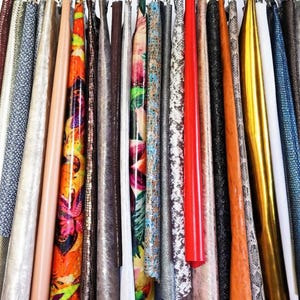 STOCK di 30 pelli intere - scelta CASUALE - MIX di colori, fantasie, laminate, stampate, vintage, sportive e tinta unita -   B14233