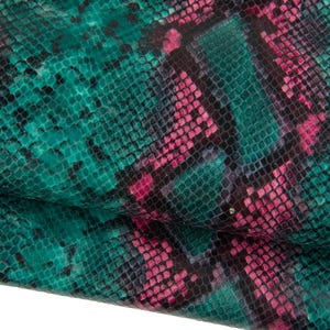 PYTHON printed leather skin, emerald green - pink SNAKE textured glossy goatskin, reptile pattern on soft hide B19095-ST La Garzarara