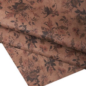 Pelle stampa FLOREALE marrone, grigio, capra lucida con motivo GEOMETRICO e disegno fiori, pellame morbido 0.7-0.9 mm B16550-ST La Garzarara