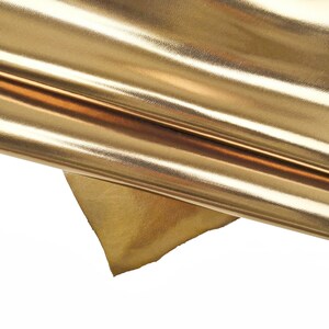 Pellame LAMINATO bronzo, capra liscia metallizzata, pelle lucida semi morbida 0.9 - 1.0 mm B16160-MT La Garzarara