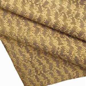 Leder mit RACE-Print Farbe beige/schwarz, Reptilienhaut abstraktes Design mittlere Weichheit, Größe 113 x 79 cm B12652-ST La Garzarara