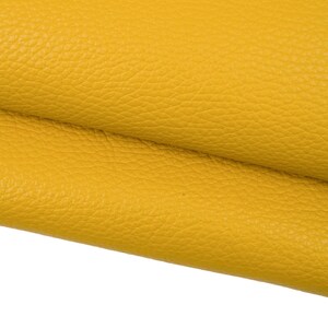 Pellame giallo con GRANA DOLLARO, vitello stampato morbido, pelle semi lucida gialla  1.4-1.6 mm B17902-TU   La Garzarara