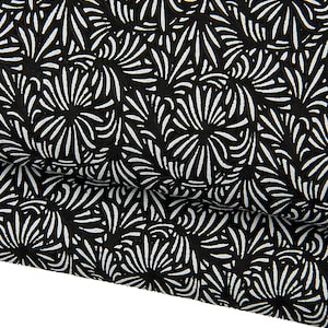 Pelle FLOREALE bianco nero, vitello stampato a fiori, pellame rigido 1.5 - 1.7 mm B17555-MT(ST) La Garzarara