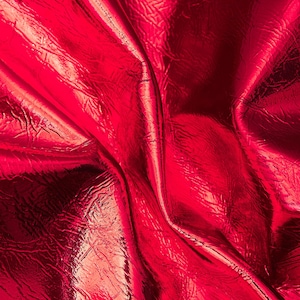 Pellame ROSSO laminato, agnello METALLIZZATO effetto stropicciato, pelle lucida morbida  0.8-0.9 mm B16564-MT  La Garzarara